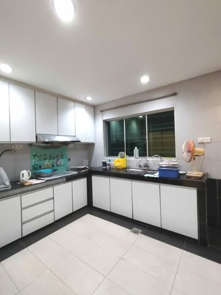 2-storey Terraced House for Sale in Bandar Kinrara Seksyen 1 (Bandar Kinrara) - Tan Bee Choo - Kitchen - PropertyGuru.com.my