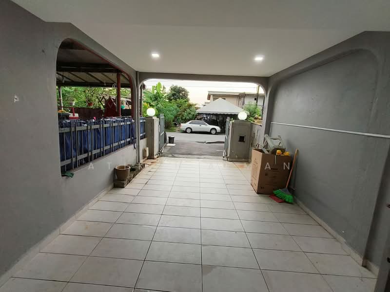 Rumah Teres 2 Tingkat untuk Dijual di Kampung Tasik Tambahan (Ampang) - Atikah Azman - Exterior - PropertyGuru.com.my