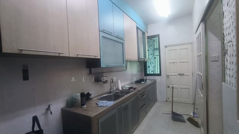 Cluster House for Sale in Austin Heights (Tebrau) - Alice Ang - Kitchen - PropertyGuru.com.my