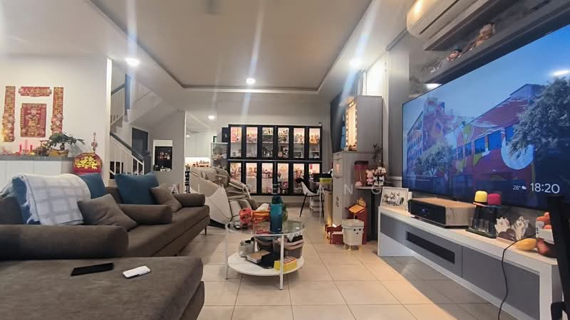 Cluster House for Sale in Austin Heights (Tebrau) - Alice Ang - Living Room - PropertyGuru.com.my