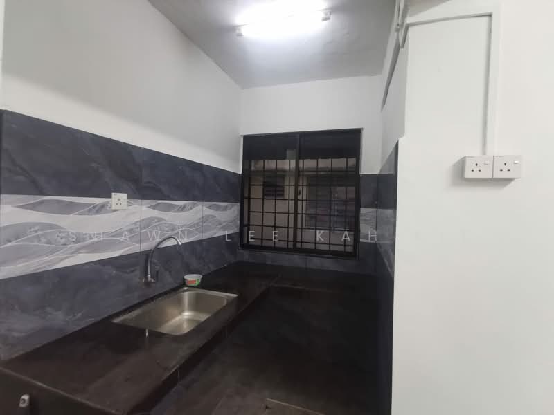 Rumah Flat untuk Disewa di Flat Taman Desa Cheras (Blok 1 3 5 7) - Shawn Lee Kah Kit - Kitchen - PropertyGuru.com.my