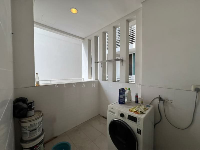 Kondominium untuk Dijual di Kiara 9 Residency - Alvan Chin - Balcony - PropertyGuru.com.my