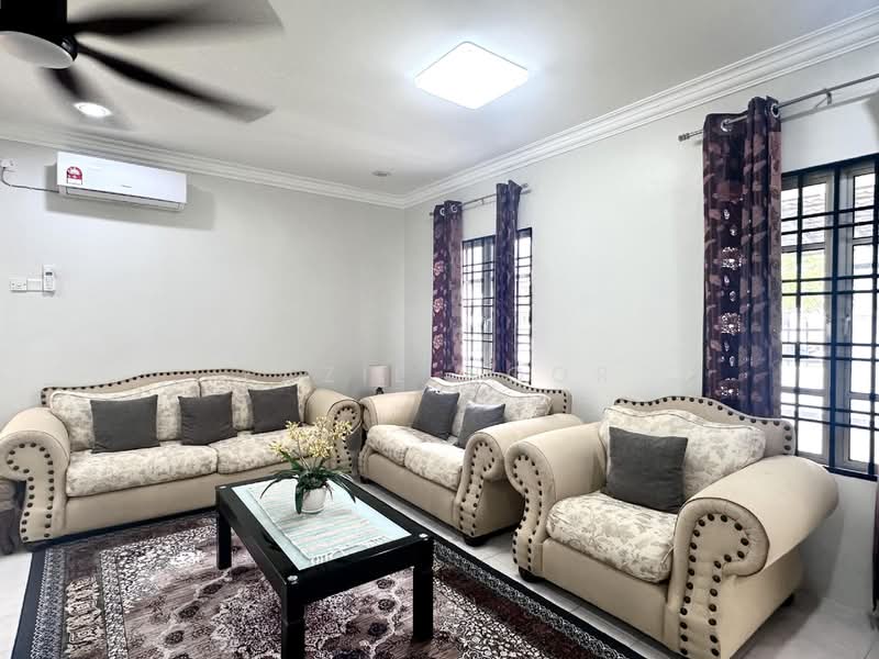 Semi-Detached House for Sale in Bandar Bukit Mahkota (Bangi) - Fazie Noor - Living Room - PropertyGuru.com.my