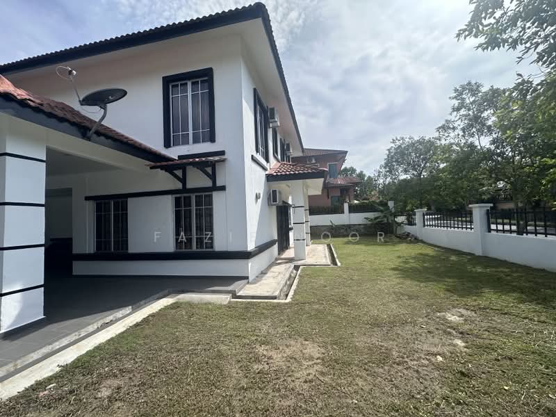 Semi-Detached House for Sale in Bandar Bukit Mahkota (Bangi) - Fazie Noor - Exterior - PropertyGuru.com.my
