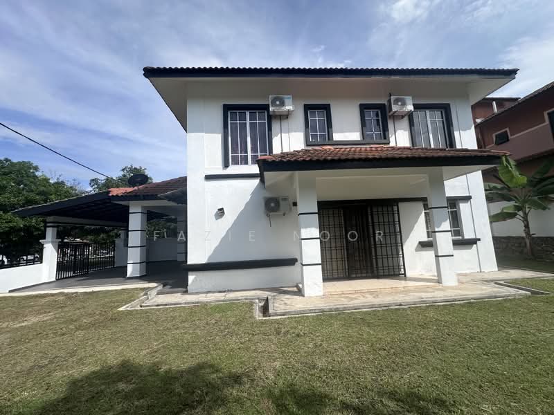 Semi-Detached House for Sale in Bandar Bukit Mahkota (Bangi) - Fazie Noor - Exterior - PropertyGuru.com.my