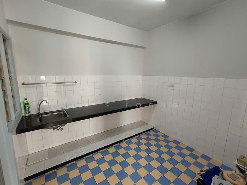 Apartment for Rent at Aman Puri Apartment - Louis Foong - Kitchen - PropertyGuru.com.my