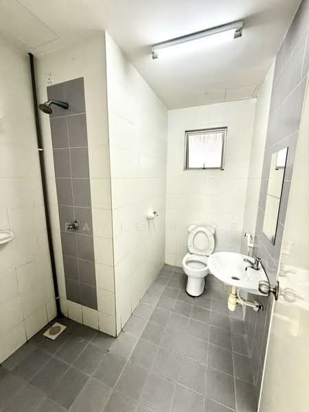 Condominium for Sale at Kristal Heights - Fazie Noor - Bathroom - PropertyGuru.com.my
