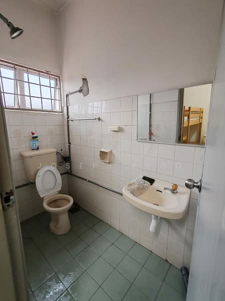 Rumah Teres 2 Tingkat untuk Dijual di Subang Jaya (Selangor) - Joseph Khoo - Bathroom - PropertyGuru.com.my