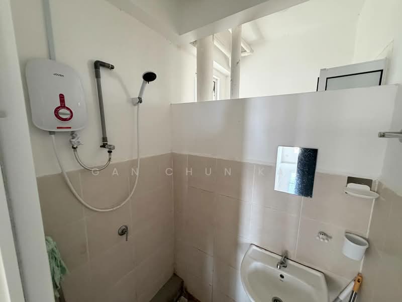 Apartment for Rent at Skyridge Apartment - Gan Chun Kai - Bathroom - PropertyGuru.com.my