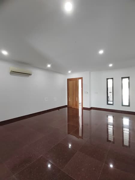 Semi-Detached House for Sale in Ampang (Kuala Lumpur) - CS Lim - Living Room - PropertyGuru.com.my