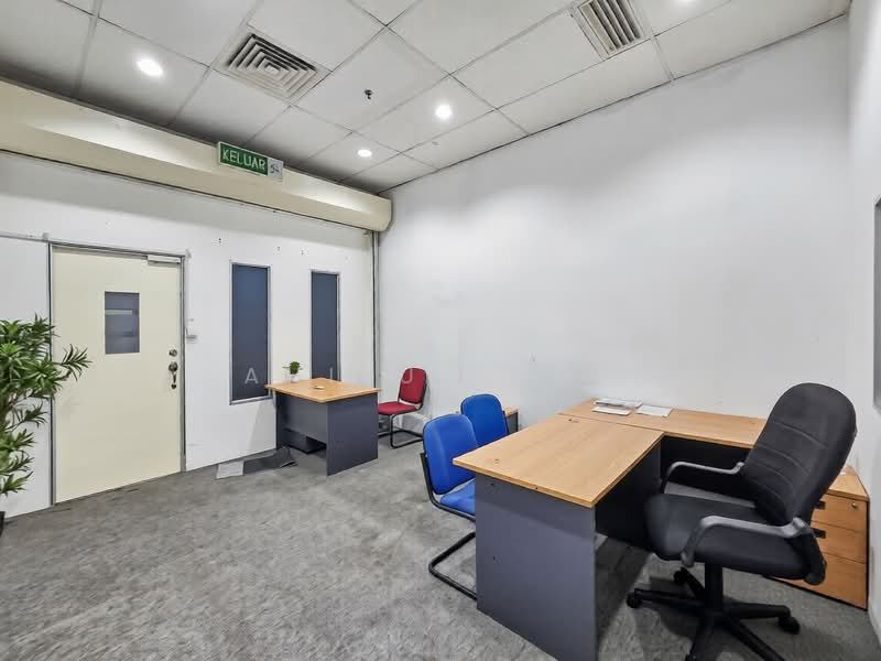 Retail Office for Rent in Sungai Buloh (Selangor) - Sahiful Amre - Interior - PropertyGuru.com.my