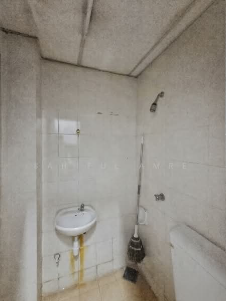 Kedai / Pejabat untuk Disewa di Seksyen 15 (Shah Alam) - Sahiful Amre - Bathroom - PropertyGuru.com.my