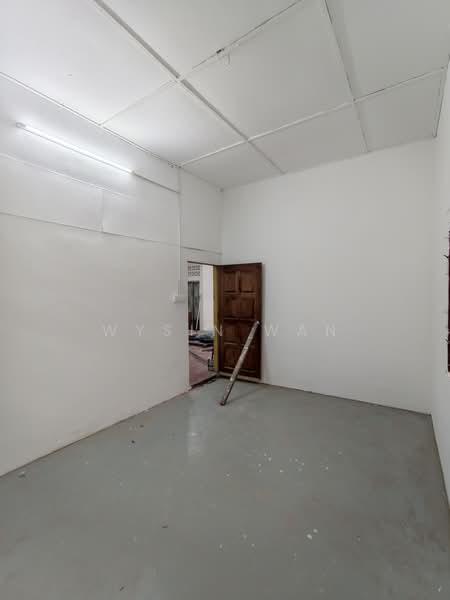 Shop for Rent in Kampung Cempaka (Petaling Jaya) - Wysin Wan - Interior - PropertyGuru.com.my