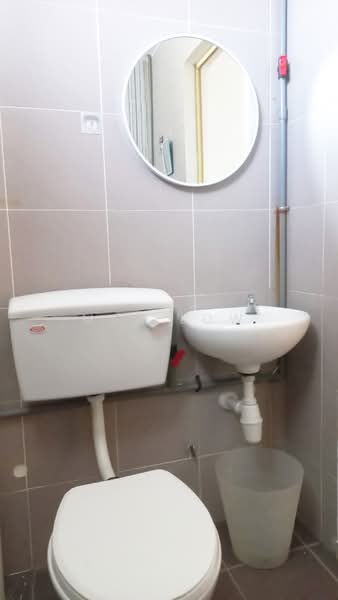 Pangsapuri untuk Disewa di Pangsapuri Lagoon Perdana - Max Low - Bathroom - PropertyGuru.com.my