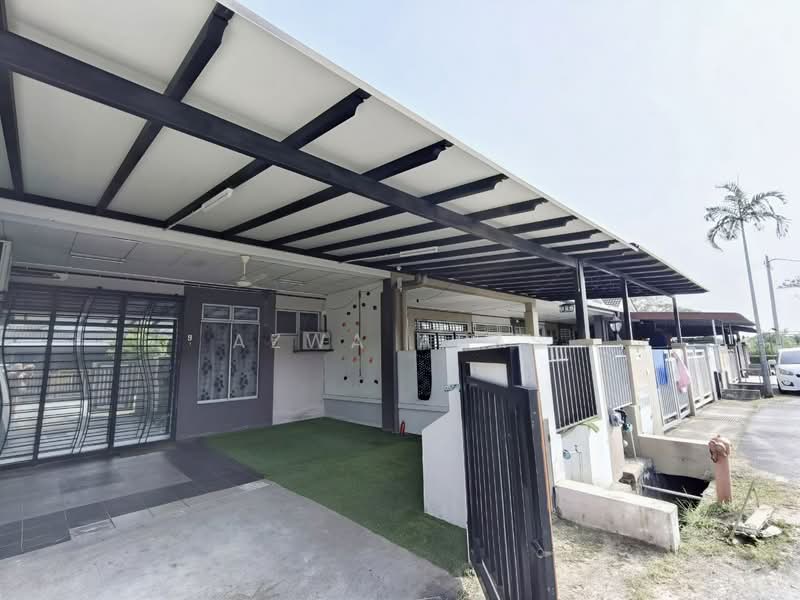 1-storey Terraced House for Sale in Bandar Putera 2 (Klang) - Azwa Abas - Exterior - PropertyGuru.com.my