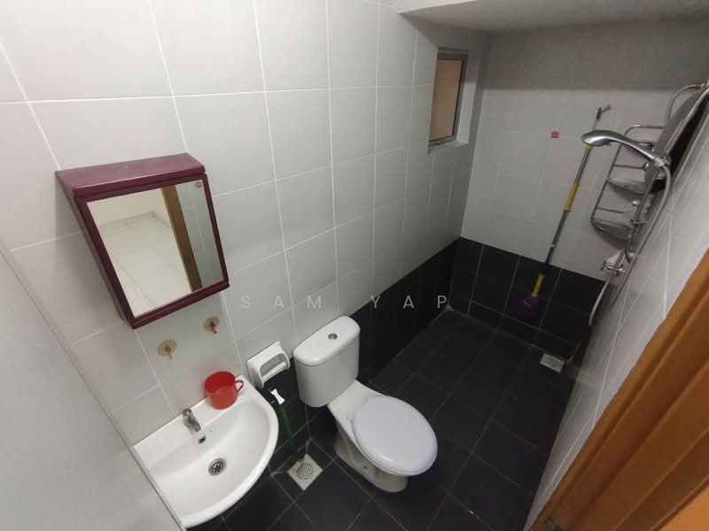 Rumah Bandar untuk Disewa di Bandar Damai Perdana (Cheras) - Sam Yap - Bathroom - PropertyGuru.com.my