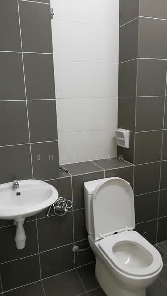 2-storey Terraced House for Sale in Setia Alam (Selangor) - Shue Tan - Bathroom - PropertyGuru.com.my