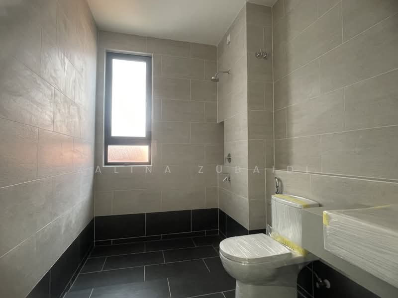 Townhouse for Rent in Shah Alam (Selangor) - Zalina Zubaidi - Bathroom 2 - PropertyGuru.com.my