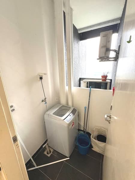 Servis Apartment untuk Disewa di D'Pristine - Janice Yong - Balcony - PropertyGuru.com.my