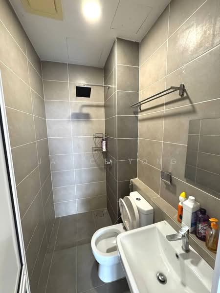 Servis Apartment untuk Disewa di D'Pristine - Janice Yong - Bathroom - PropertyGuru.com.my