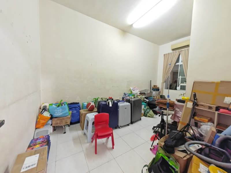 2-storey Terraced House for Sale in Taman Bestari Indah (Ulu Tiram) - Zack Chow - Living Room - PropertyGuru.com.my