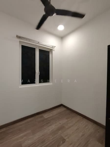 Service Residence for Rent at Southbank Residence - Mazsheera . - 3rd bedroom - PropertyGuru.com.my