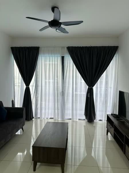 Servis Apartment untuk Disewa di Setia City Residences - Jess Tee - Living Room - PropertyGuru.com.my