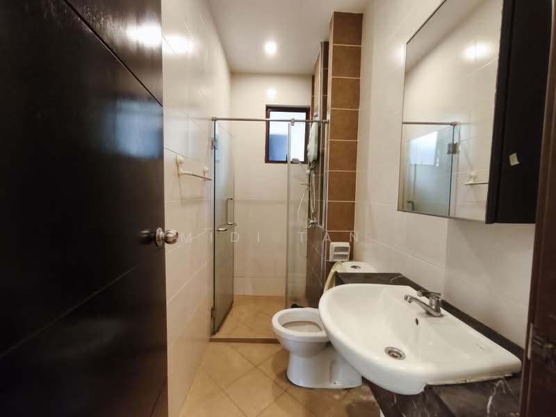 Pangsapuri untuk Disewa di Desa Idaman Residences - Midi Tan - Bathroom - PropertyGuru.com.my