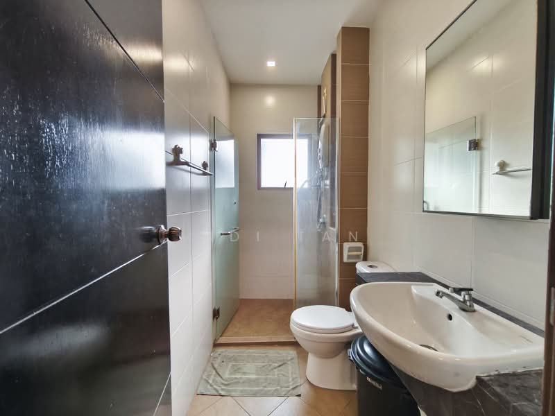 Pangsapuri untuk Disewa di Desa Idaman Residences - Midi Tan - Bathroom - PropertyGuru.com.my