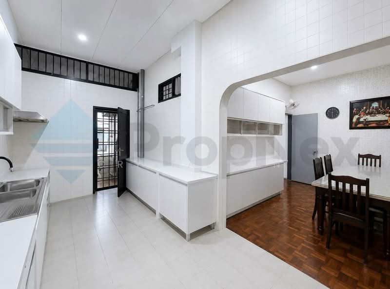 Rumah Berkembar untuk Dijual di Taman Tasek (Johor Bahru) - Crystal Tan - Kitchen - PropertyGuru.com.my