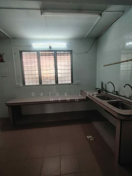 2-storey Terraced House for Sale in Taman Cempaka (Ipoh) - Datuk Lee Heng - Kitchen - PropertyGuru.com.my