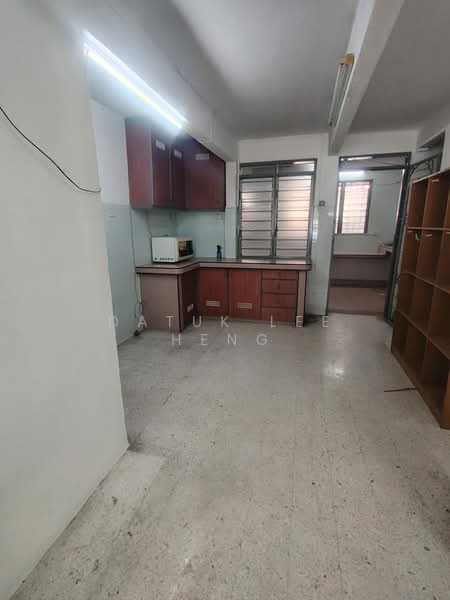 2-storey Terraced House for Sale in Taman Cempaka (Ipoh) - Datuk Lee Heng - Kitchen - PropertyGuru.com.my