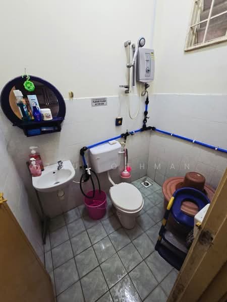 Rumah Teres 2 Tingkat untuk Dijual di Ampangan (Negeri Sembilan) - Azrul Othman - Bathroom - PropertyGuru.com.my