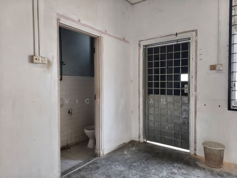 Shop / Office for Rent in Taman Munsyi Ibrahim (Johor Bahru) - Victor Tan - Interior - PropertyGuru.com.my