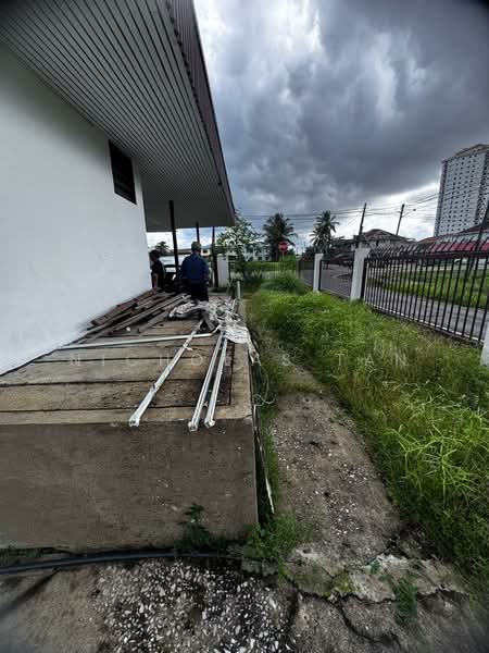 Bungalow for Sale in Kampung Cemerlang (Kuching) - Nicholas Tan - PropertyGuru.com.my