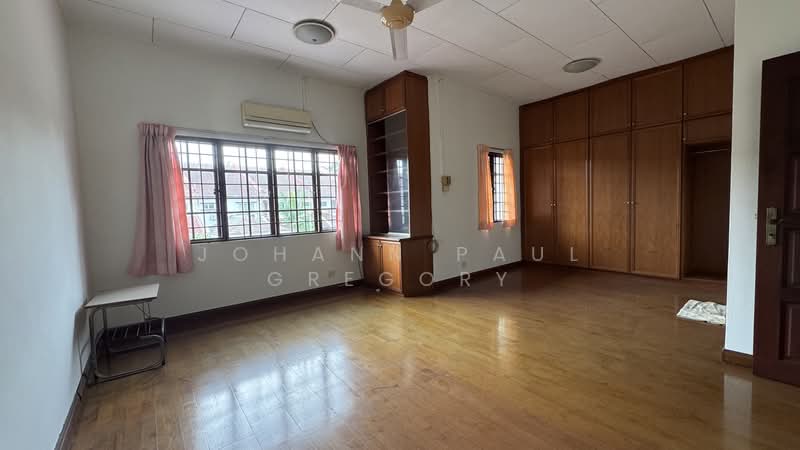 2-storey Terraced House for Sale in Bukit Jelutong (Shah Alam) - Johann Paul Gregory - PropertyGuru.com.my