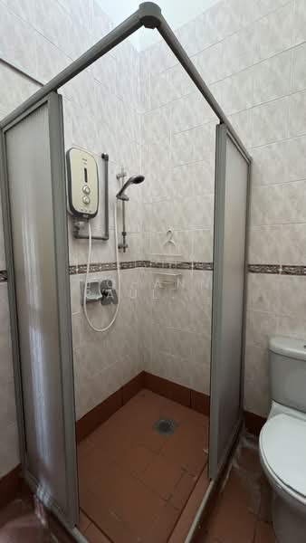 2-storey Terraced House for Sale in Bukit Jelutong (Shah Alam) - Johann Paul Gregory - PropertyGuru.com.my
