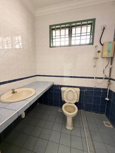Rumah Teres 2 Tingkat untuk Dijual di Taman Daya (Johor Bahru) - Kayden Voon - Bathroom - PropertyGuru.com.my