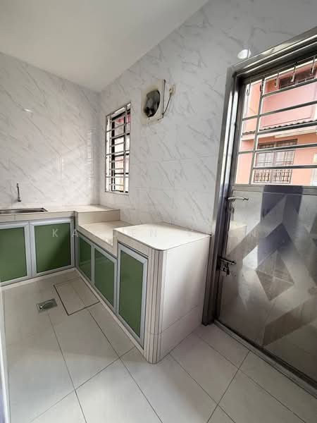 Rumah Teres 2 Tingkat untuk Dijual di Taman Daya (Johor Bahru) - Kayden Voon - Kitchen - PropertyGuru.com.my