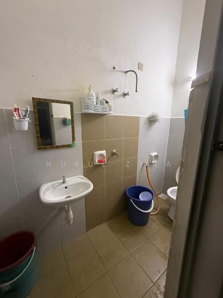 2-storey Terraced House for Sale in Bandar Rinching (Semenyih) - Nurul Zyra - Bathroom - PropertyGuru.com.my