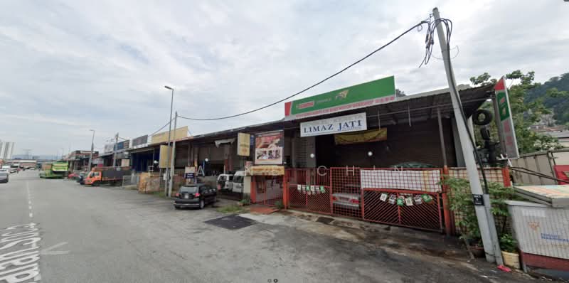 Factory for Rent in Kawasan Perindustrian Batu Caves (Batu Caves) - Elaine Chin - Exterior - PropertyGuru.com.my