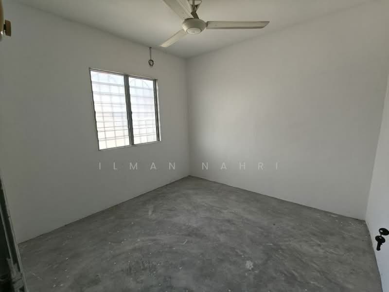 2-storey Terraced House for Sale in Lestari Putra (Seri Kembangan) - Ilman Nahri - Interior - PropertyGuru.com.my