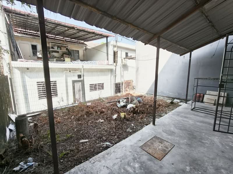 2-storey Terraced House for Sale in Lestari Putra (Seri Kembangan) - Ilman Nahri - Exterior - PropertyGuru.com.my
