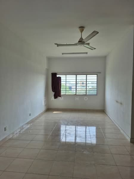 Condominium for Sale at Lagoon Suites - Sam Ho - Interior - PropertyGuru.com.my