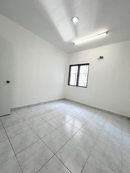 Condominium for Sale at Puncak Nusa Kelana - Mica Loo - PropertyGuru.com.my