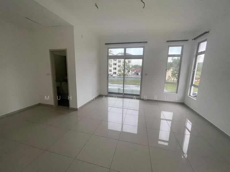 Rumah Teres 2 Tingkat untuk Dijual di Taman Serimbun (Iskandar Puteri (Nusajaya)) - Muhamad Asrul - Living Room - PropertyGuru.com.my