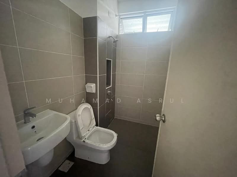 Rumah Teres 2 Tingkat untuk Dijual di Taman Serimbun (Iskandar Puteri (Nusajaya)) - Muhamad Asrul - Bathroom - PropertyGuru.com.my