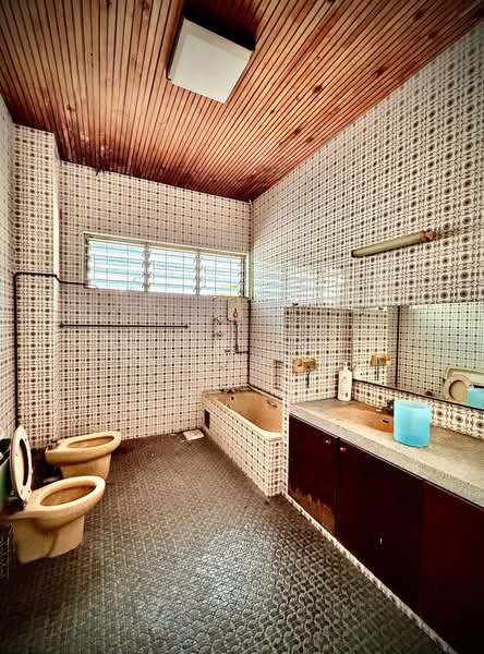 Bungalow for Sale in George Town (Penang) - KK Kwok - Bathroom - PropertyGuru.com.my