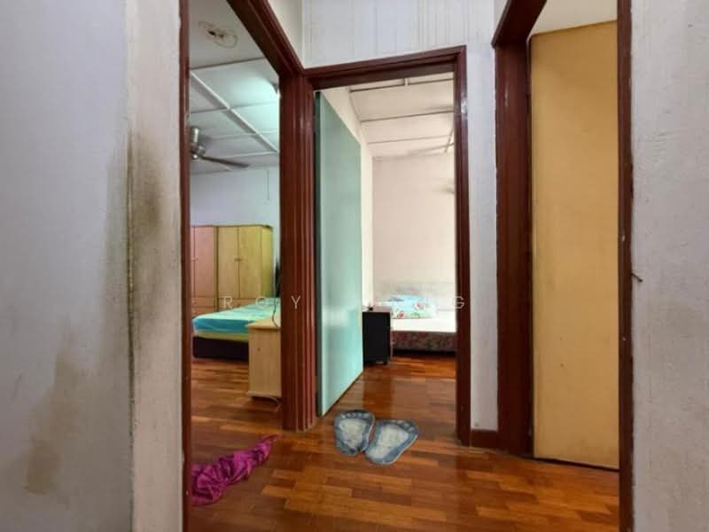 Rumah Teres 2 Tingkat untuk Dijual di TAMAN PUCHONG UTAMA (Puchong) - Roy Kong - Bedroom - PropertyGuru.com.my