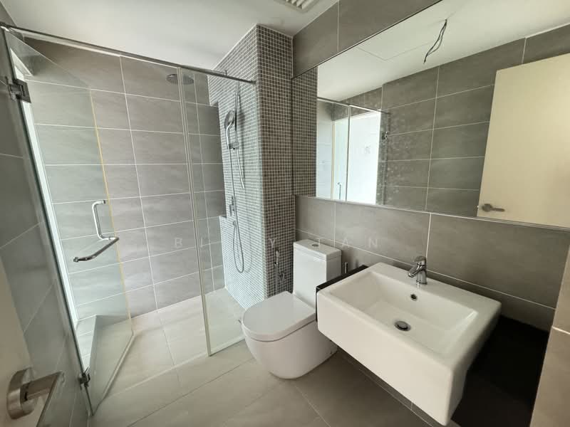 Kediaman Servis untuk Dijual di V Residence 2 @ Sunway Velocity - Billy Tan - Bathroom - PropertyGuru.com.my
